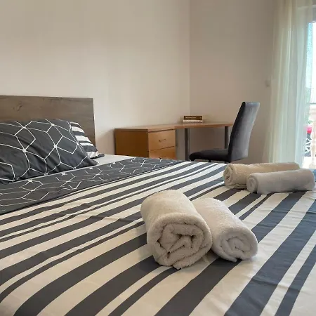 Hill 3 Apartment